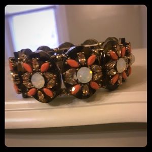 Beautiful bracelet-great details